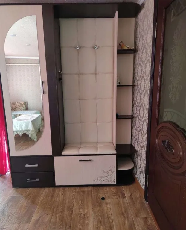 Дом недалеко от колоннады