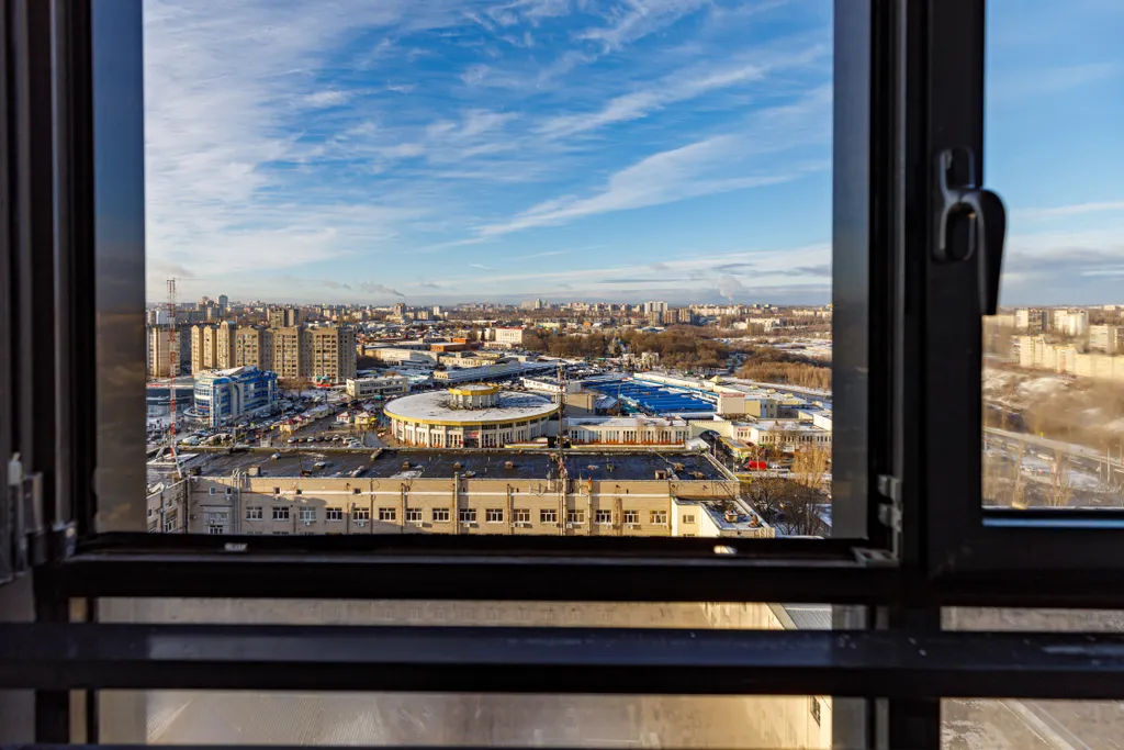 Апартаменты в центре города с красивым видом из окна
