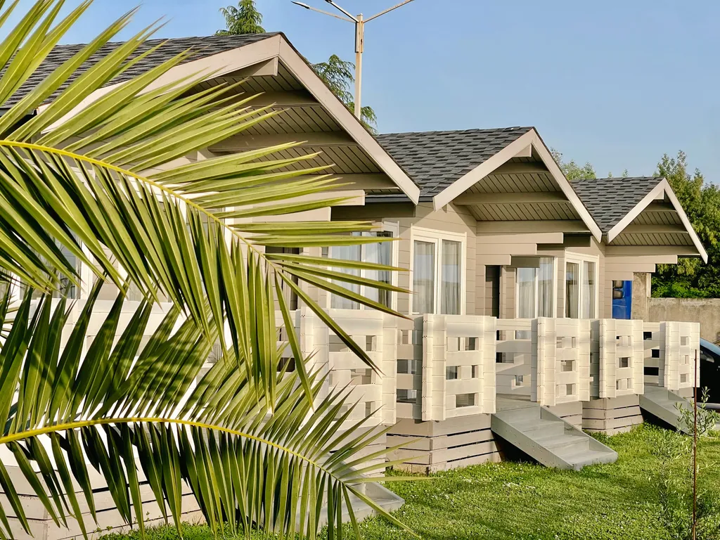 Коттедж Ваш личный домик у моря с видом на бассейн — аренда посуточно в Сухум