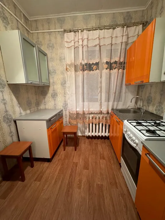 Уютная квартира — аренда посуточно в Боровичи