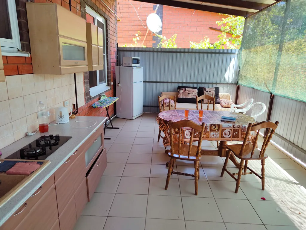 Коттедж 2-комнатный Дом — Кучугуры