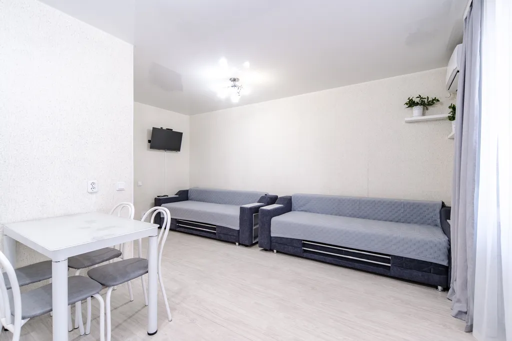 Чистая уютная студия в центре, заселение до 23-00