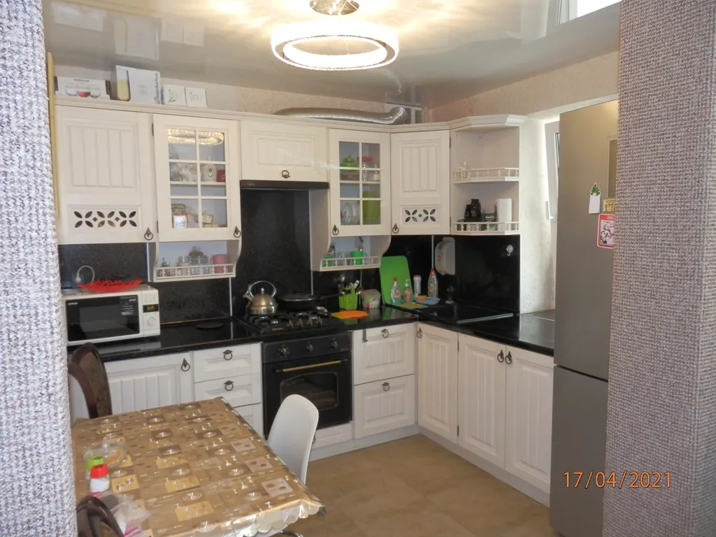 Квартира Трехкомнатная квартира в тихом районе Евпатории — Евпатория