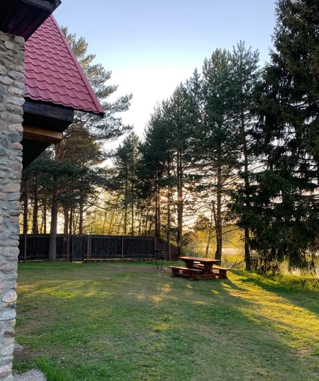 Классный домик прямо на берегу озера Селигер