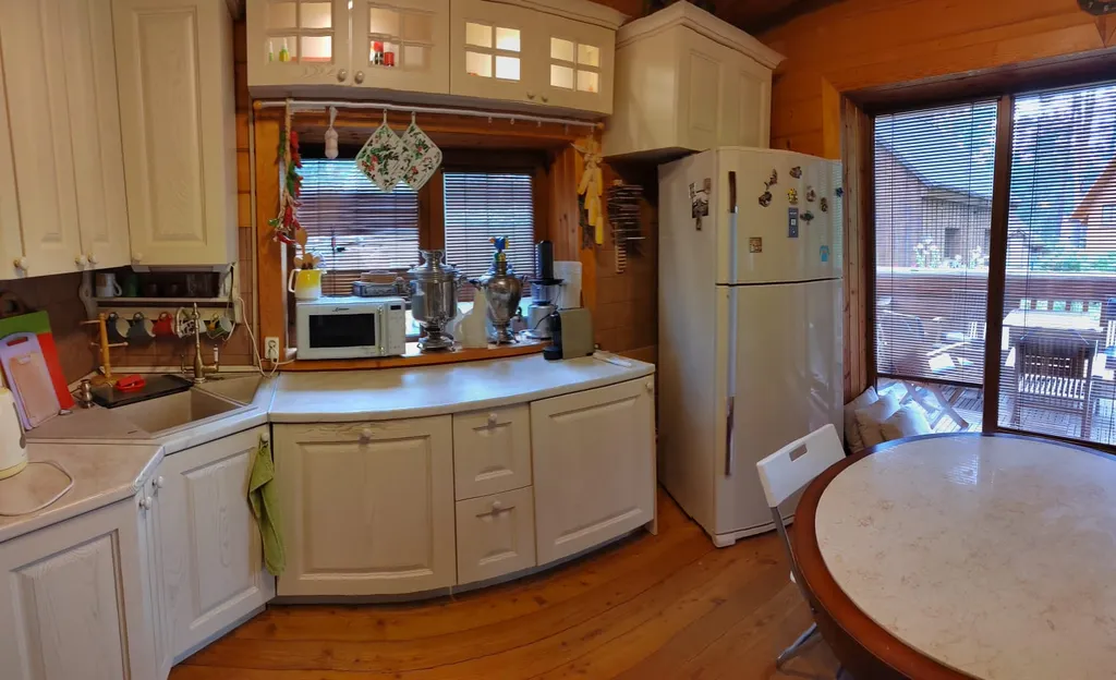 Коттедж Дом для отдыха в живописном месте — Луга