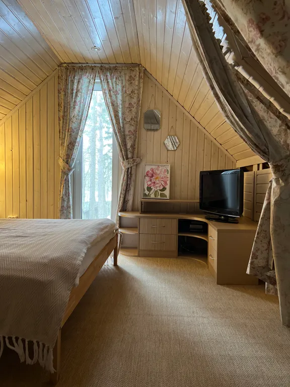 Загородный дом в соснах недалеко от Москвы