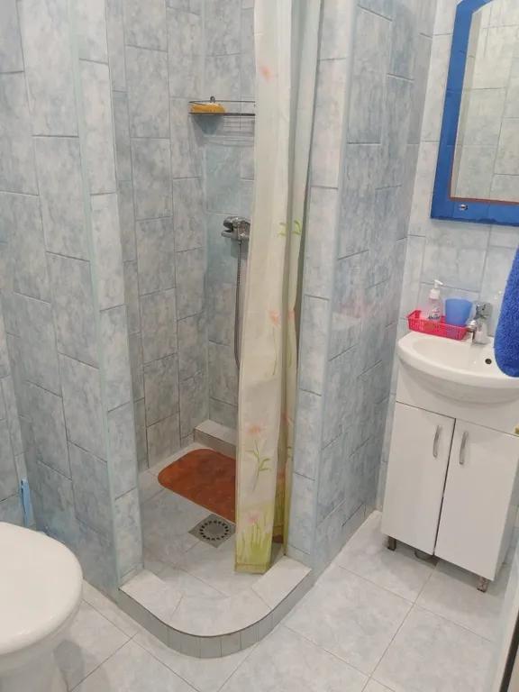 Квартира Квартира Гостевой дом " калинина 20 " номер люкс " 6н " — Ейск