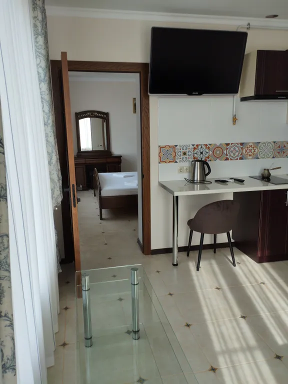 Домик с видом на гору