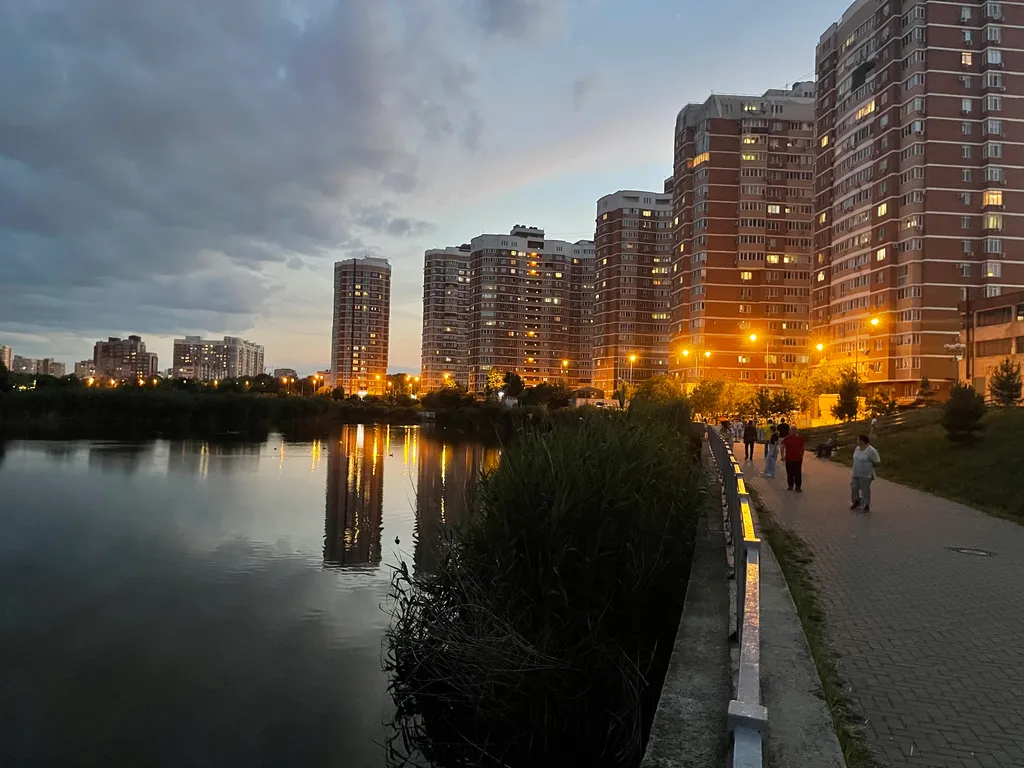 Квартира Красивые апартаменты с видом на озеро — Краснодар