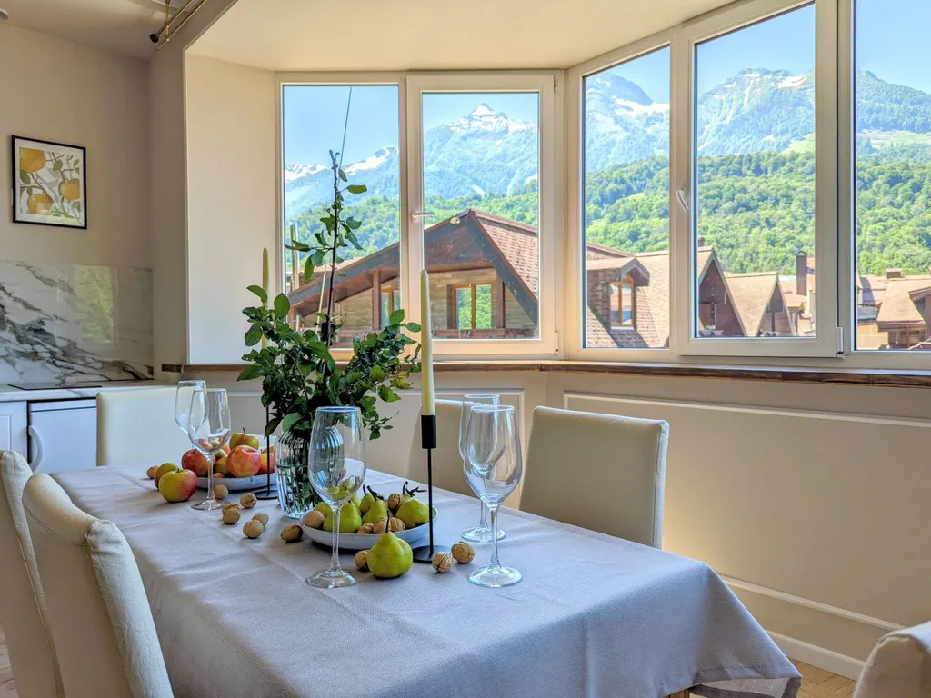 Роскошный евротрёхкомнатный апартамент с панорамным видом