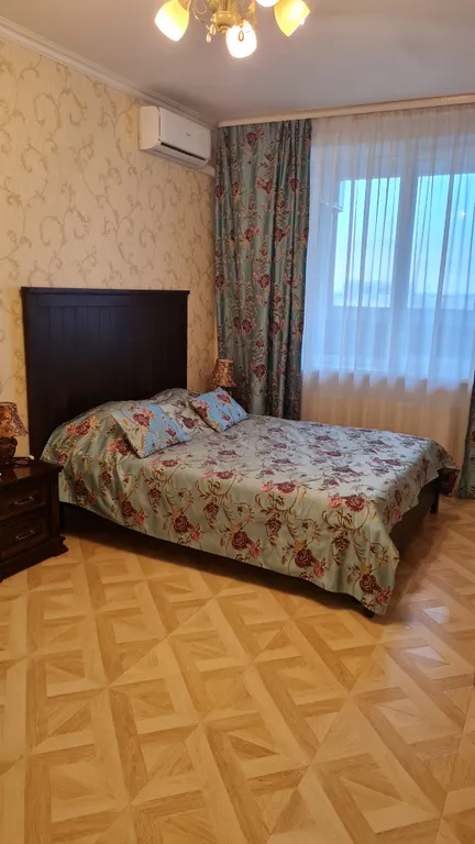 Квартира Просторная уютная квартира возле метро Проспект Космонавтов — Екатеринбург