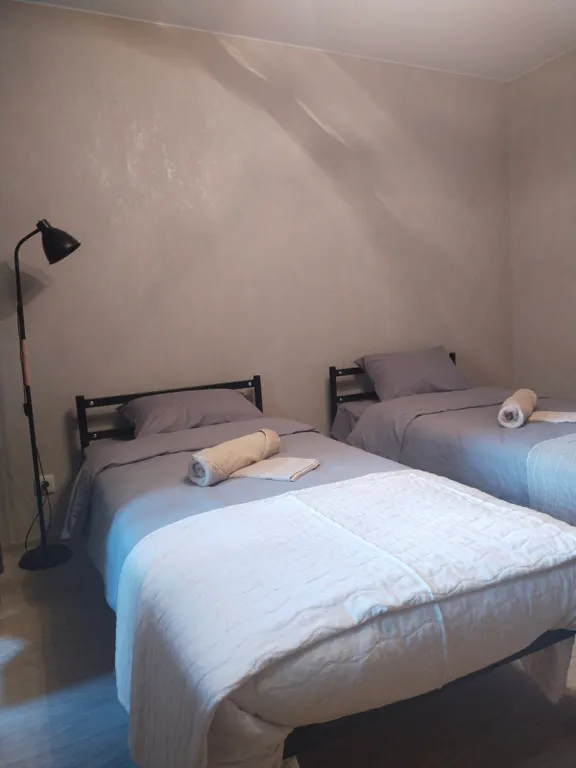 Просторная двухкомнатная квартира — аренда посуточно в Сызрань