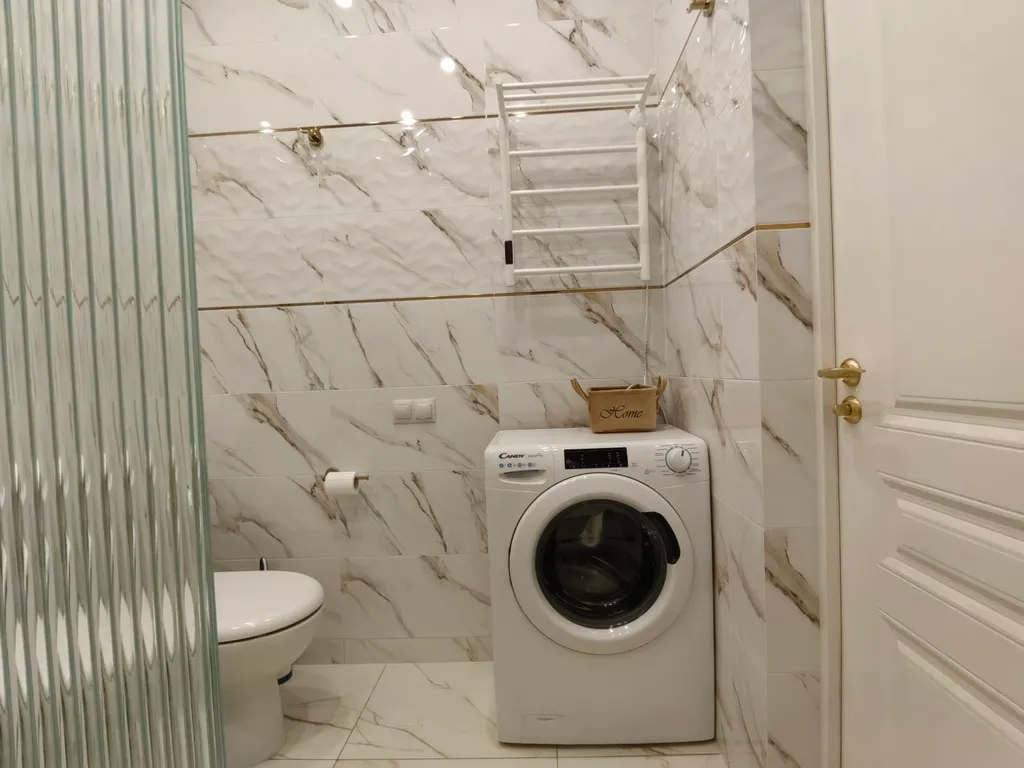 Новые двухкомнатные апартаменты West Wave рядом с бассейнами Баден СПА