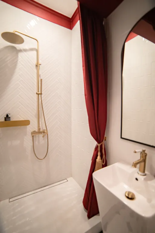 Двухкомнатная квартира в центре города.