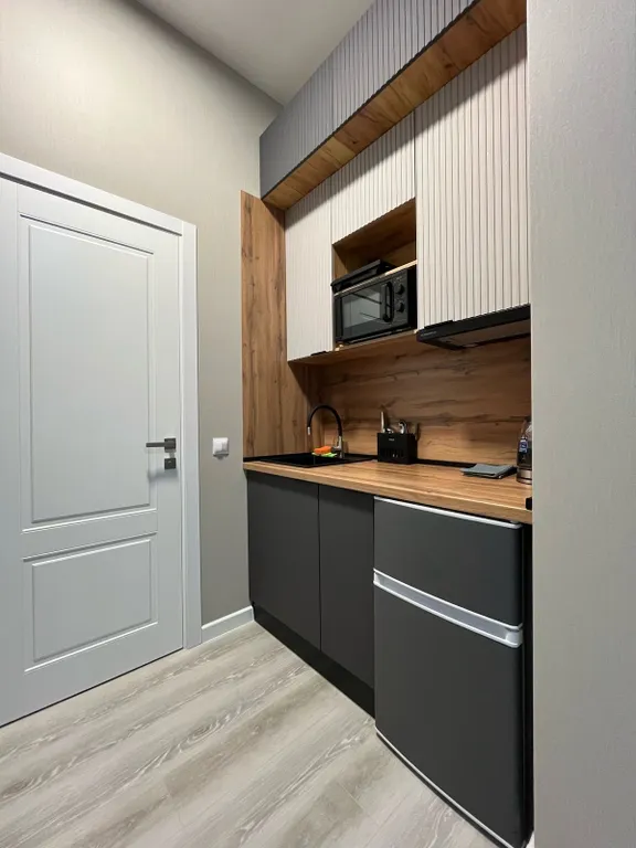 Студия с видом на озеро