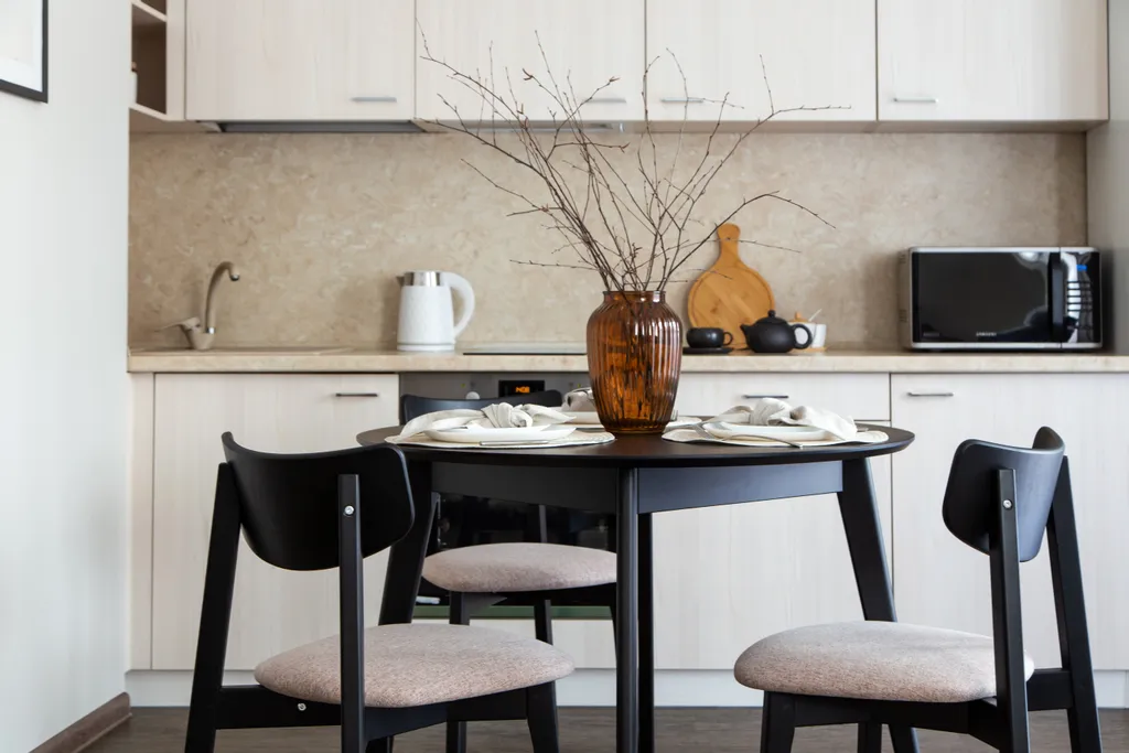 Все что, надо рядом и в центре!