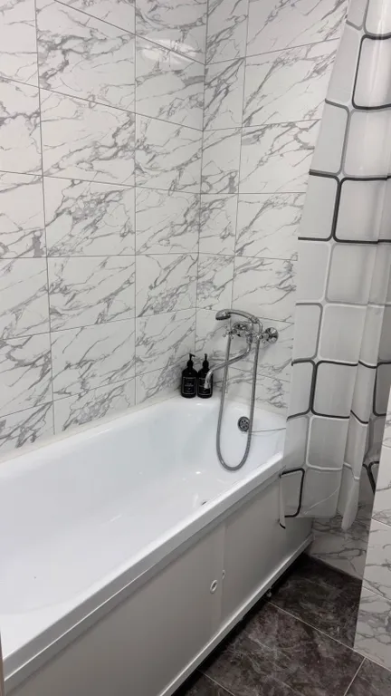 Уютная студия с парком на территории