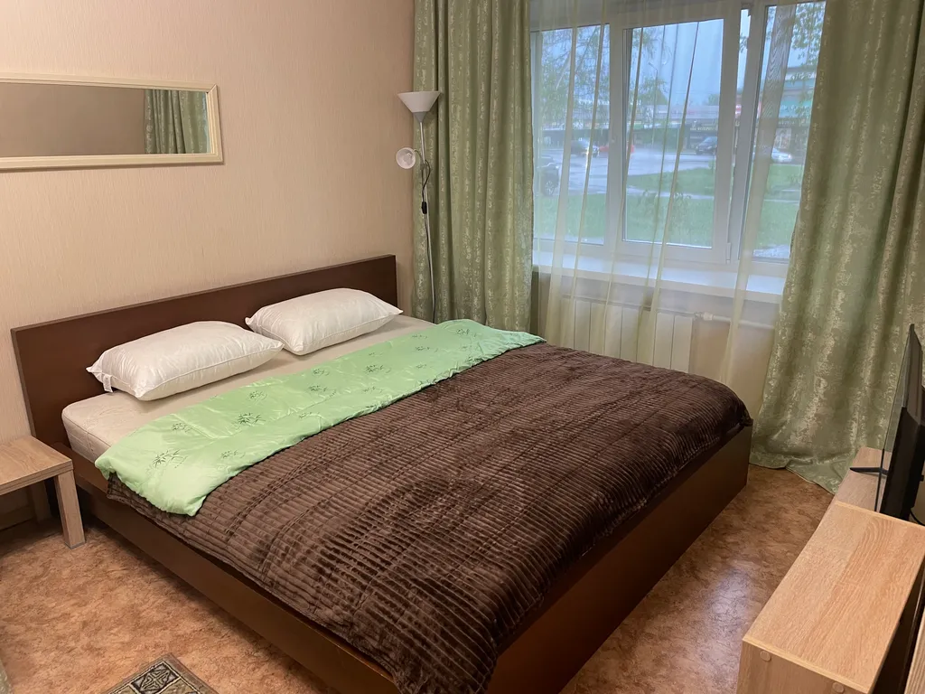 Уютная квартира в шаговой доступности от аэропорта Толмачево — аренда посуточно в Обь