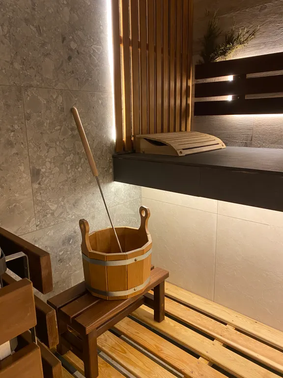 Дом с бассейном, баней и видом на море