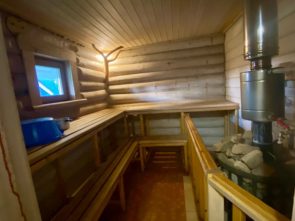 Коттедж с баней