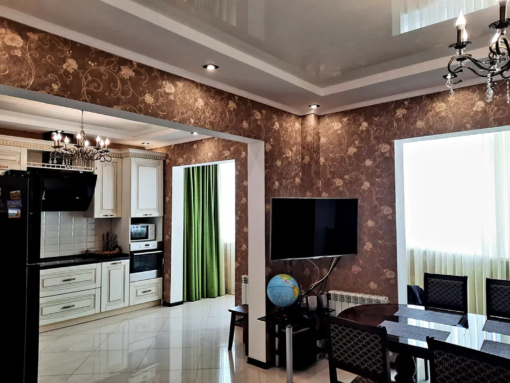 Квартира Просторная квартира в центре — Лазаревское