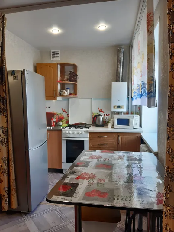 3-к. кв. с балкон. и кондиционер. для семейных в центре после ремонта