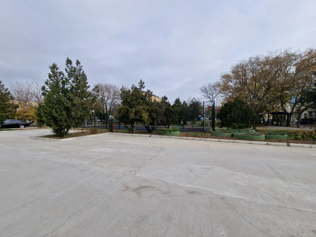 Квартира с ремонтом и видом на озеро Мойнаки