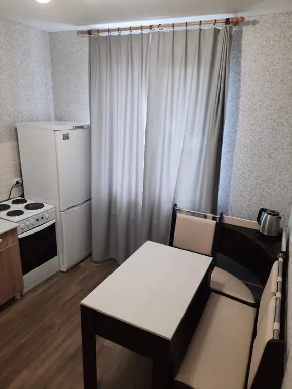 Рядом тц оазис плаза окружная больница, смотровая поликлиника