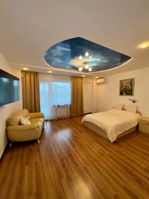 Современная квартира с видом на море и шаговой доступностью до центра