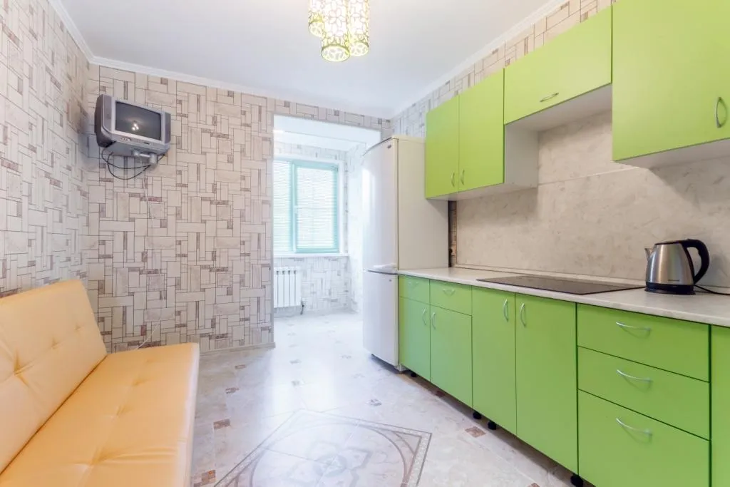 Апартаменты с двумя спальнями и кухней-столовой у ФОК Салют