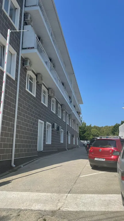 Тихий апартамент с кухонной зоной и стиральной машинкой