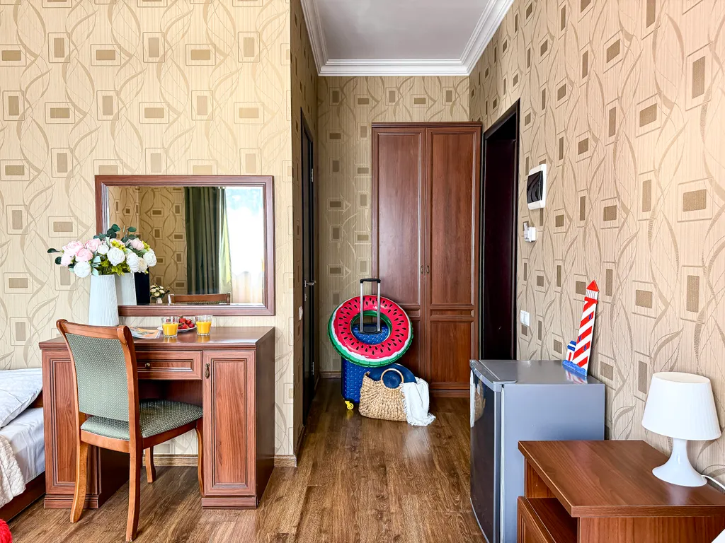 Трехместный делюкс с балконом, 3 минуты до моря, центр, парковка