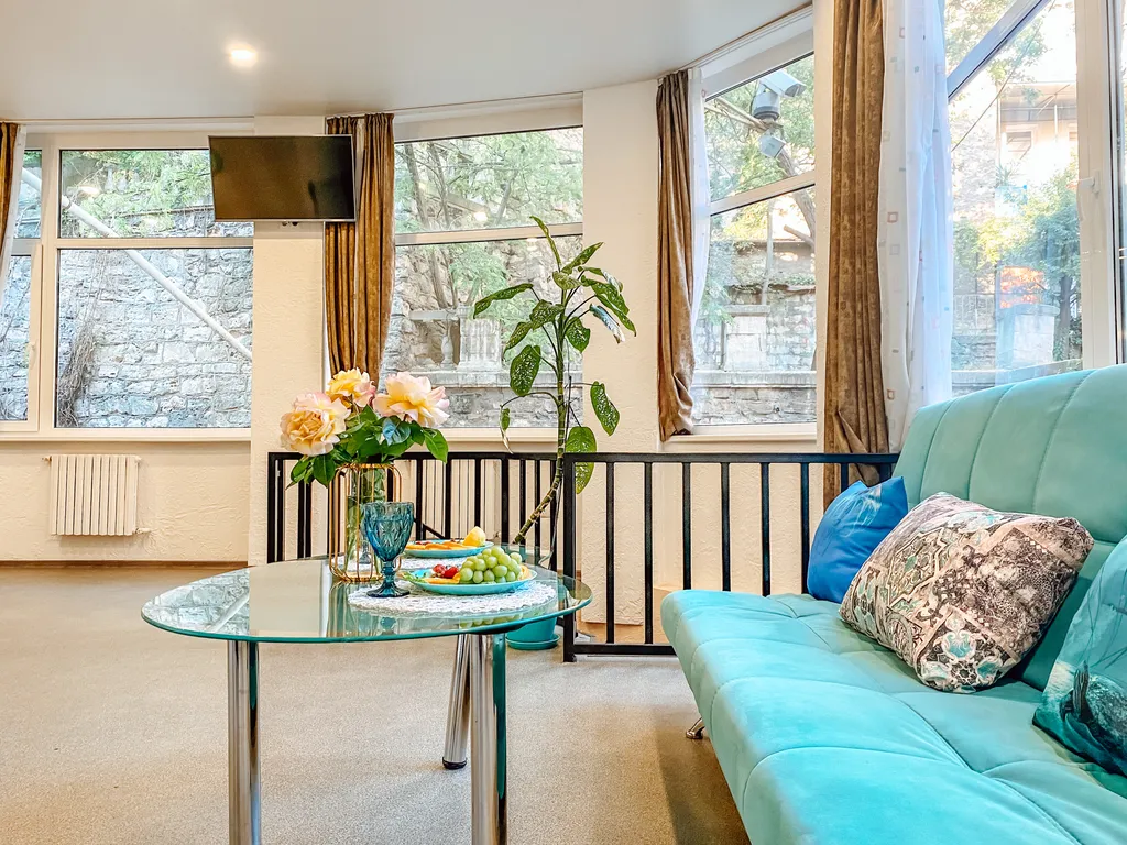 Квартира Квартира Счастье жить в центре Севастополя в яркой и стильной квартире — Севастополь