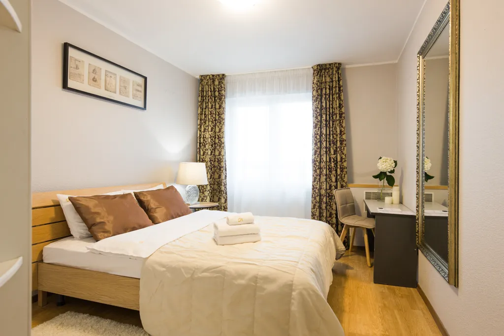 Апартаменты 4-комнатные в центре города