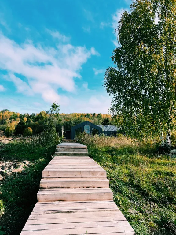 Уютный и стильный коттедж на берегу озера