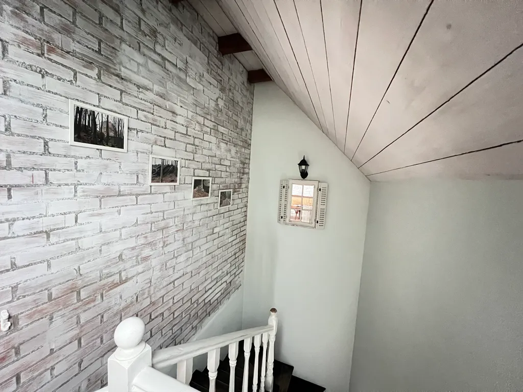 Коттедж с отдельным входом и видом на сад