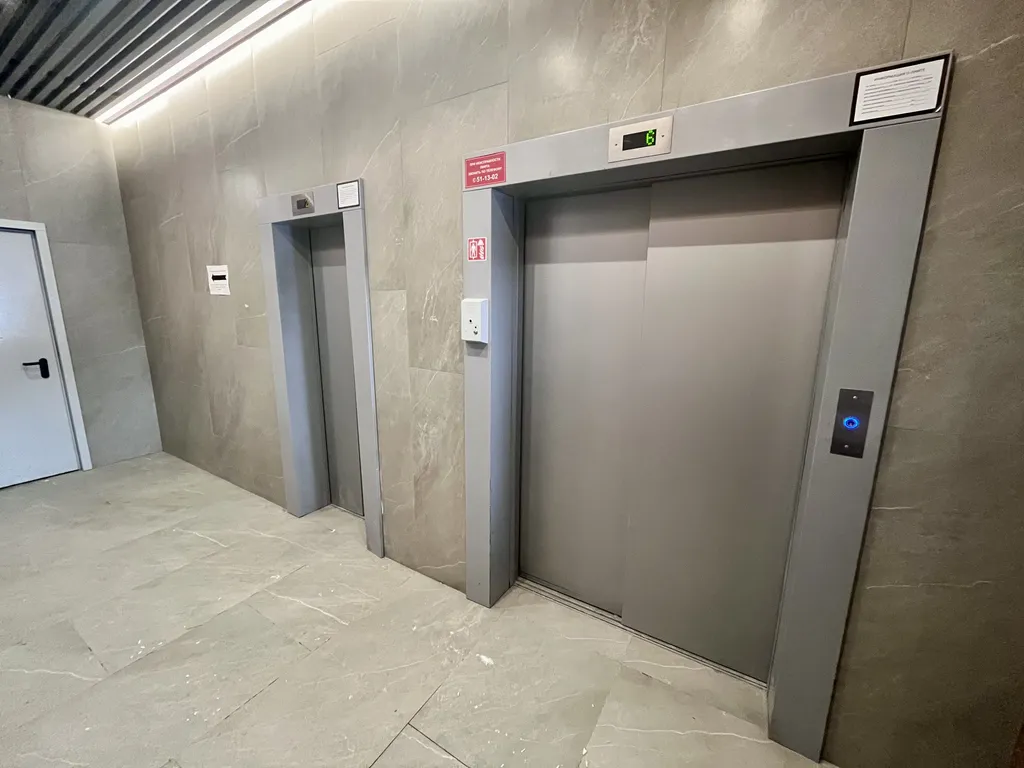 Просторная квартира со стильным интерьером и уютной атмосферой