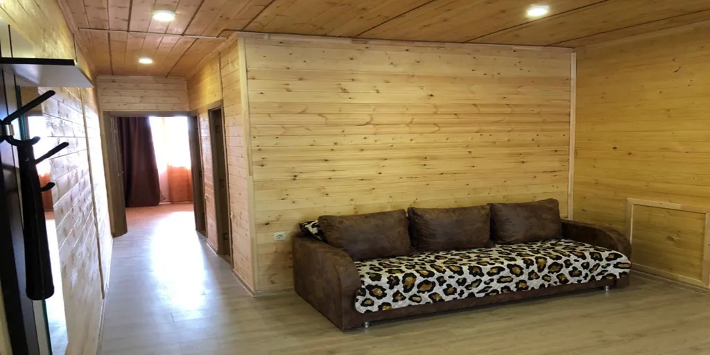 2-комнатная квартира с балконом и прекрасным видом на море и горы