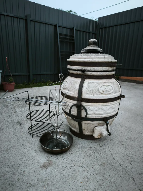 Уютный домик у леса с чаном