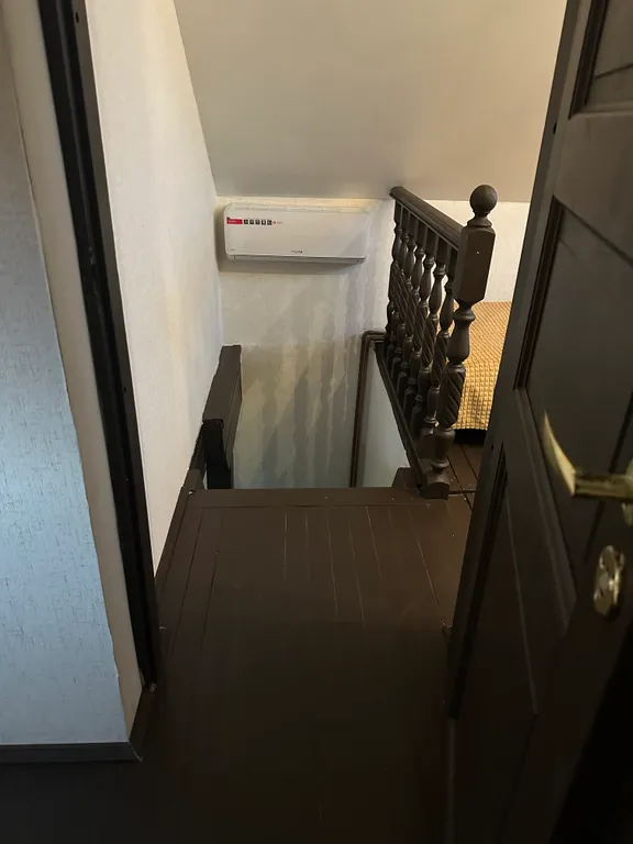 Дом в центре города с бассейном и баней