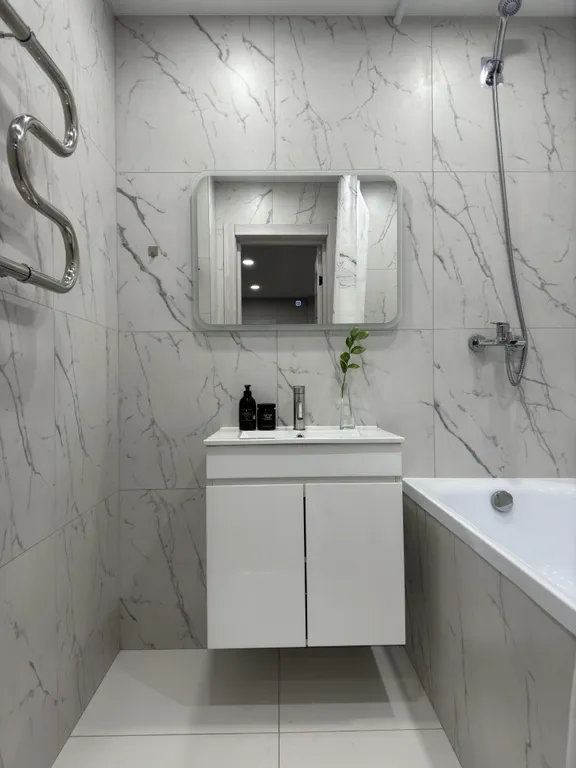 Двухкомнатная квартира с кондиционером рядом ГосЦирк и парк им.Гафури