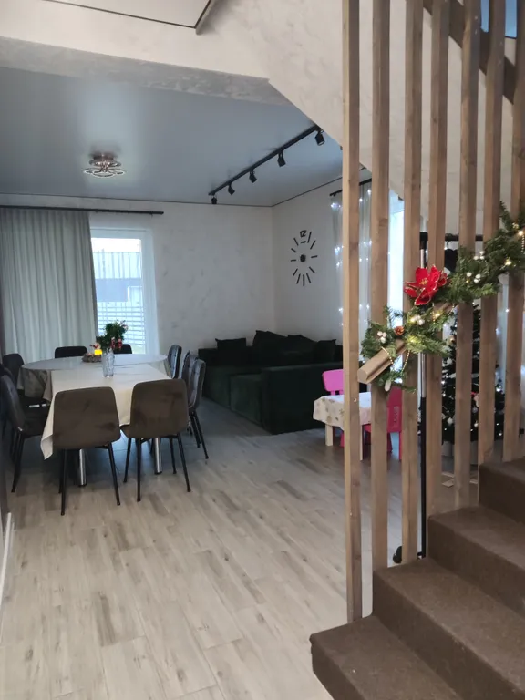 Часть дома с террасой и мангальной зоной на берегу моря