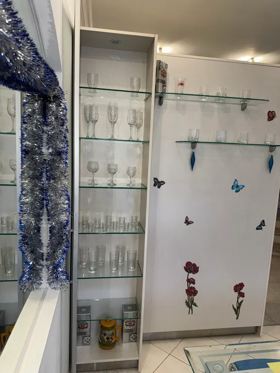 On two levels with two bathrooms