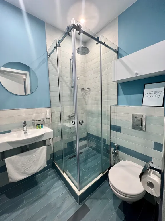 Студия с балконом рядом с Площадью Республики