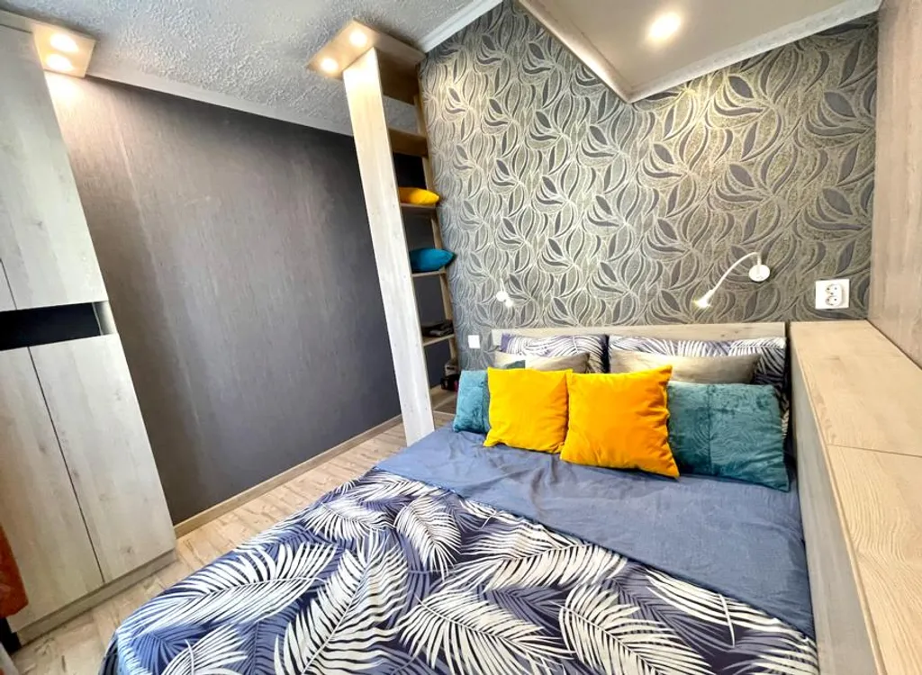 Уютная новая евродвушка с ремонтом и мебелью