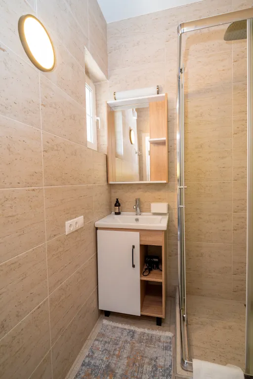 Квартира 2-комнатная Квартира — Кучугуры