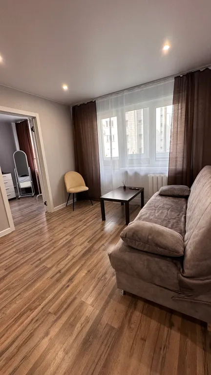 Уютная квартира с новый ремонтом в очень удобном районе — аренда посуточно в Псков