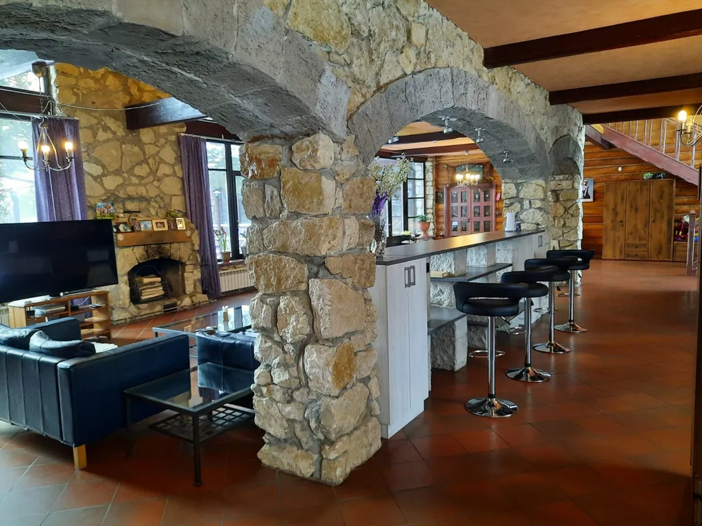 Коттедж с бассейном и сауной