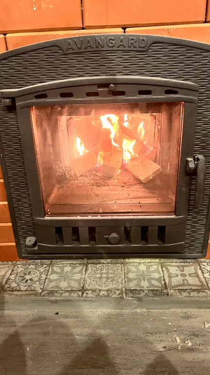 Рубленный дом - баня с террасой