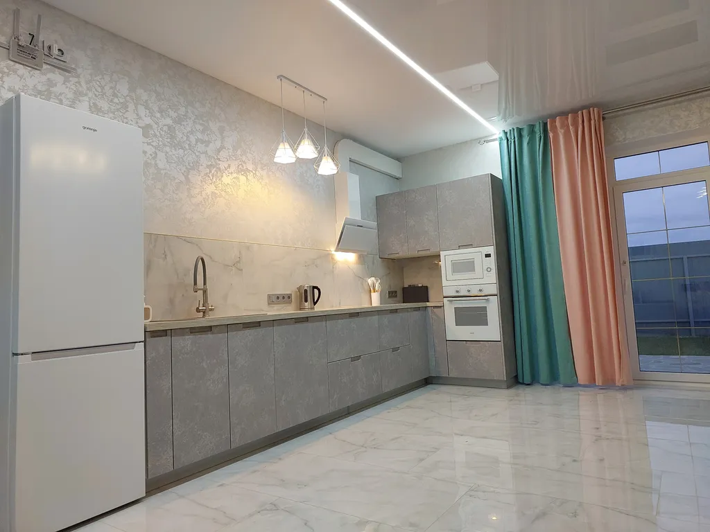 Новый уютный коттедж на берегу реки